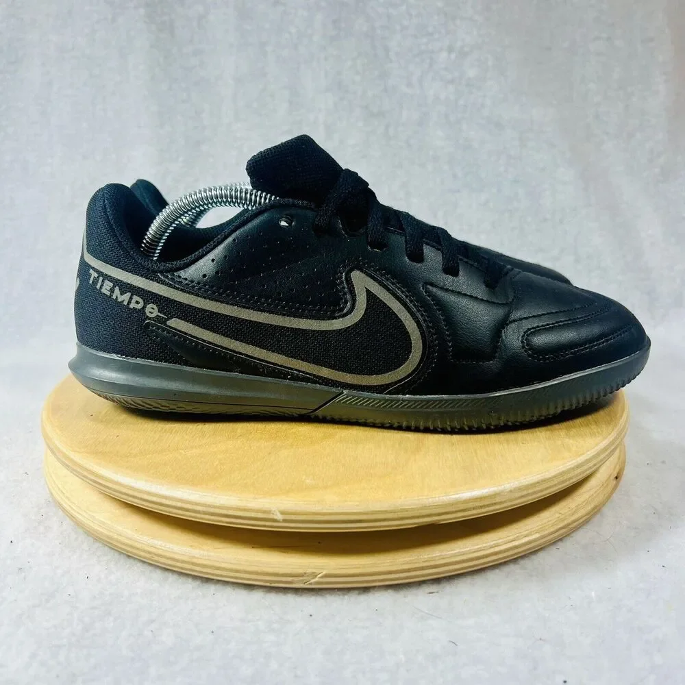 Nike Tiempo Legend‎ 9 Club junior jr IC Indoor Soccer Shoes boys Size 6y